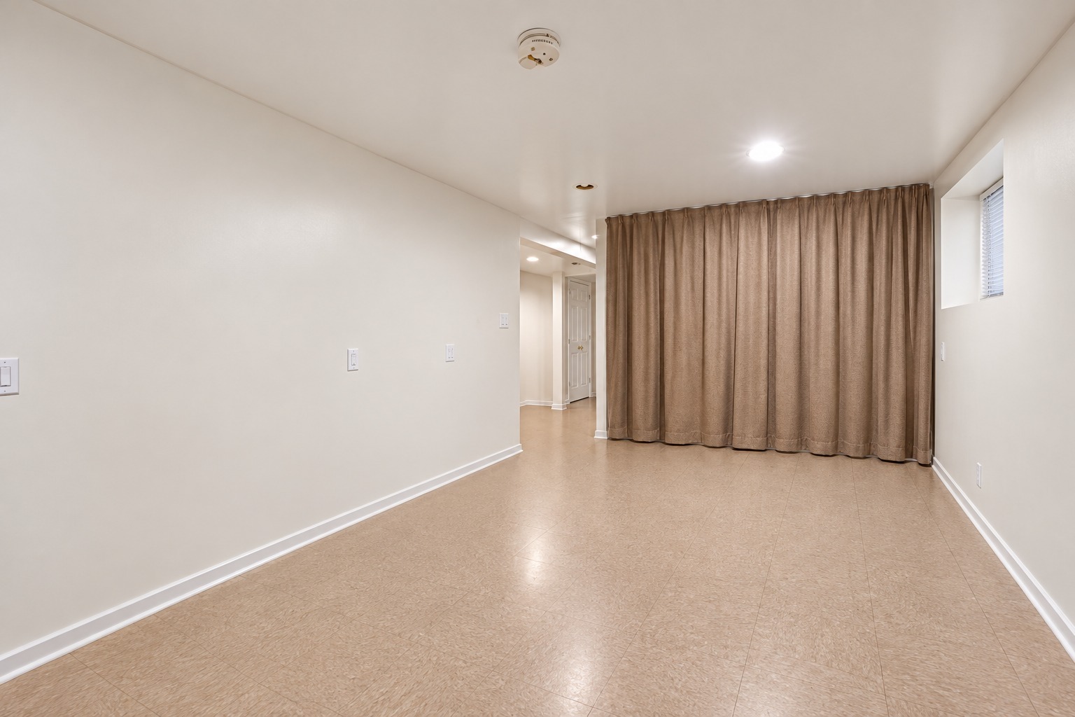 5349 W Fletcher Street Property Photo 22