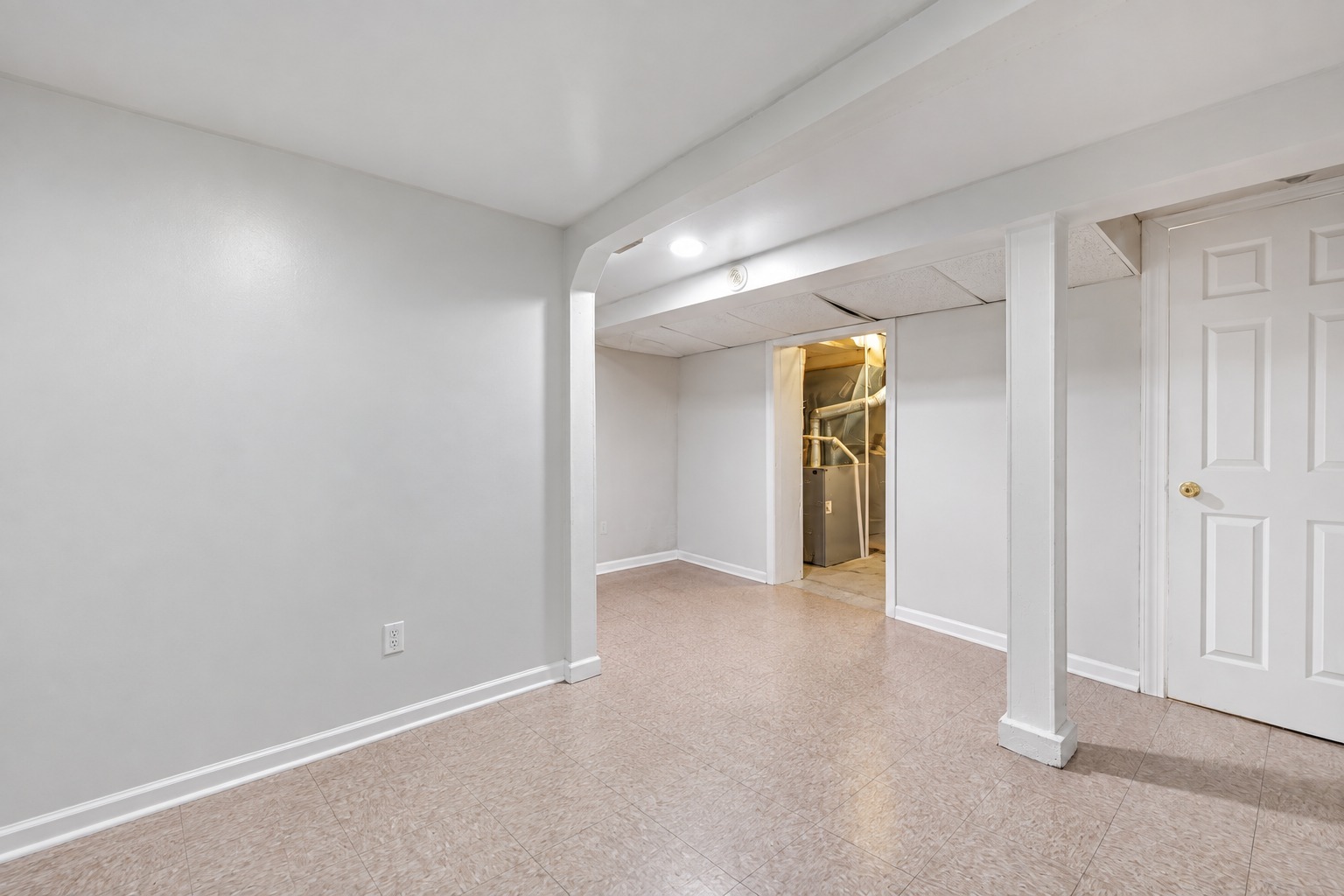 5349 W Fletcher Street Property Photo 27