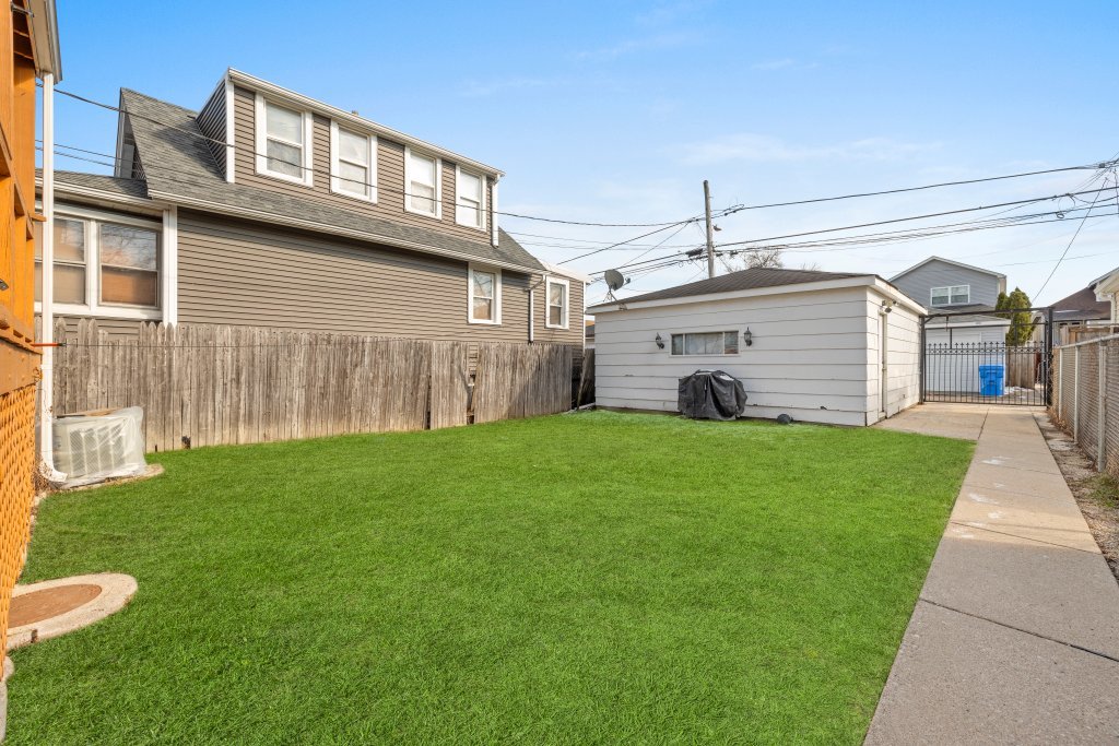5349 W Fletcher Street Property Photo 33