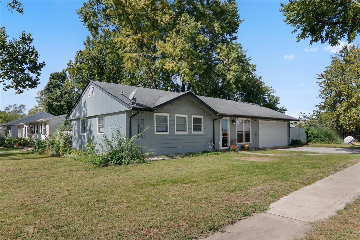 1402 Mount Vernon Drive Property Photo 1