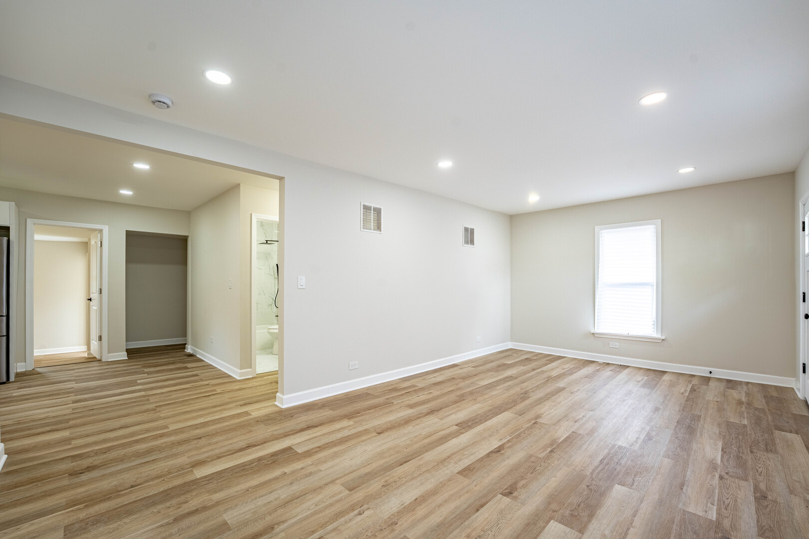 17825 Chicago Avenue Property Photo 10