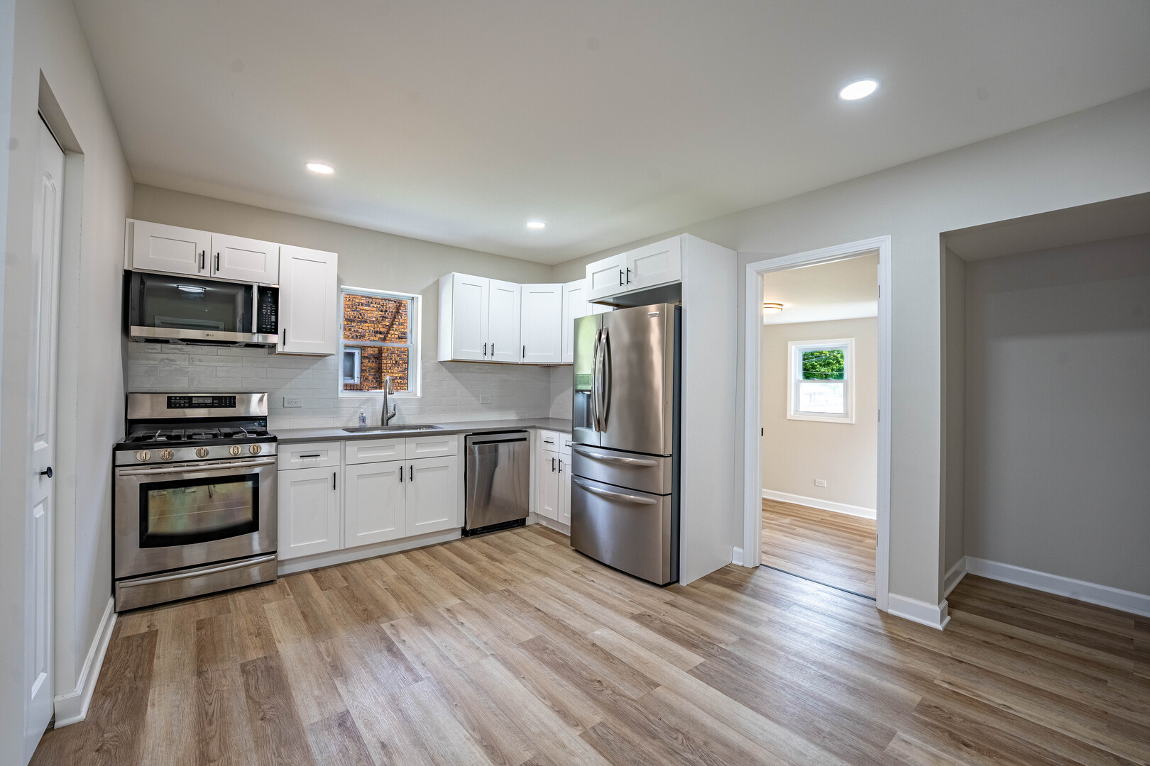 17825 Chicago Avenue Property Photo 11