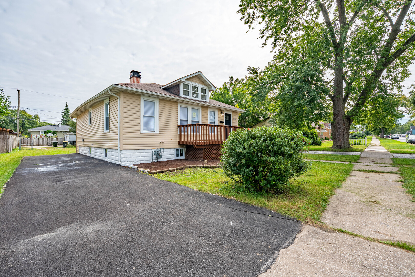 17825 Chicago Avenue Property Photo 33