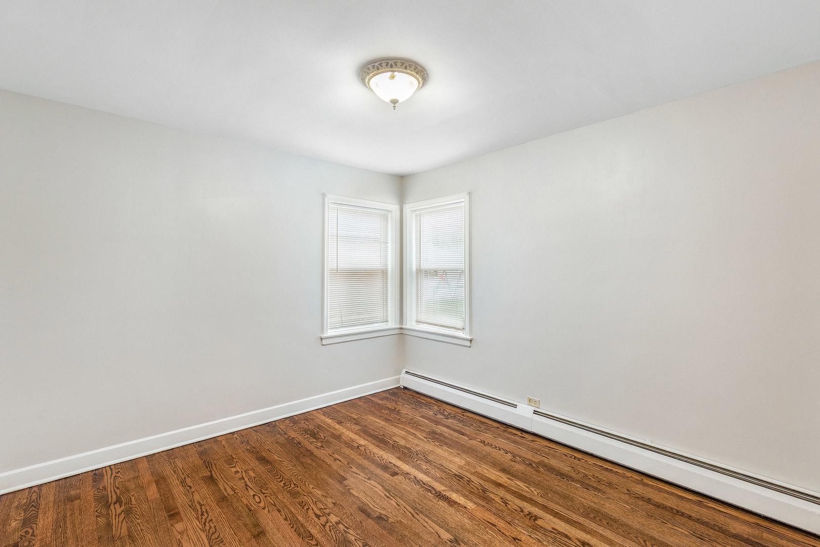 8216 N Caldwell Avenue Property Photo 10