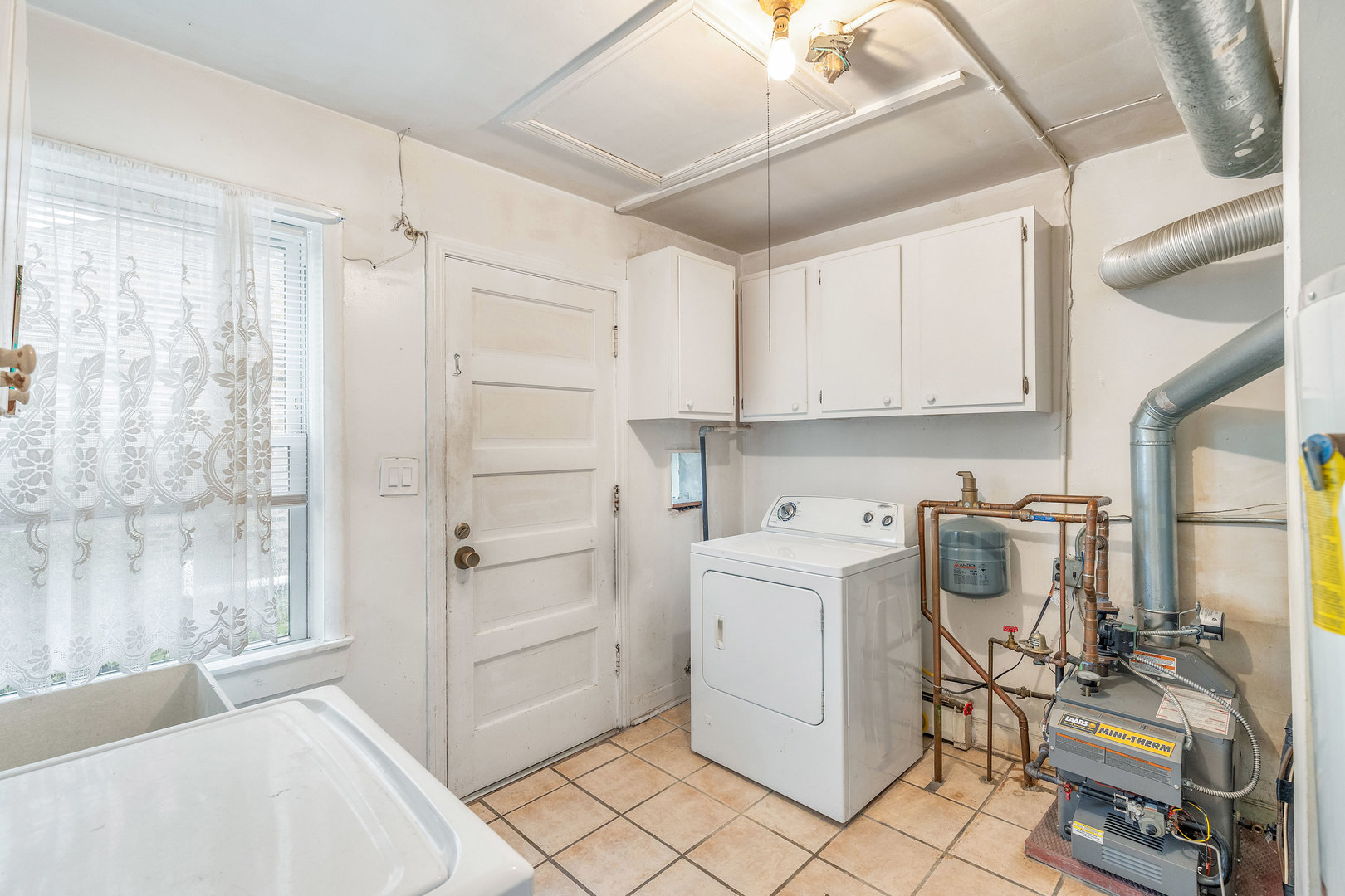 8216 N Caldwell Avenue Property Photo 11