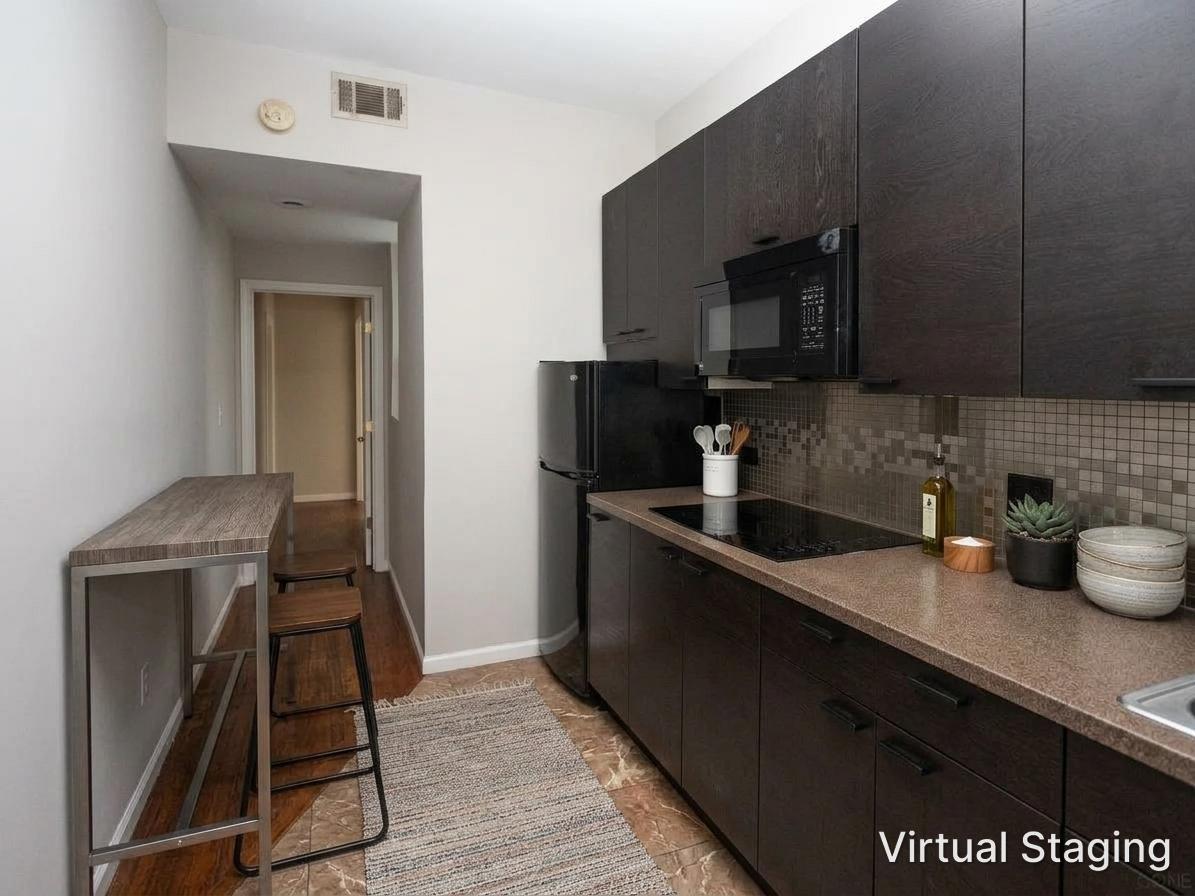 836 N Damen Avenue C Property Photo 6