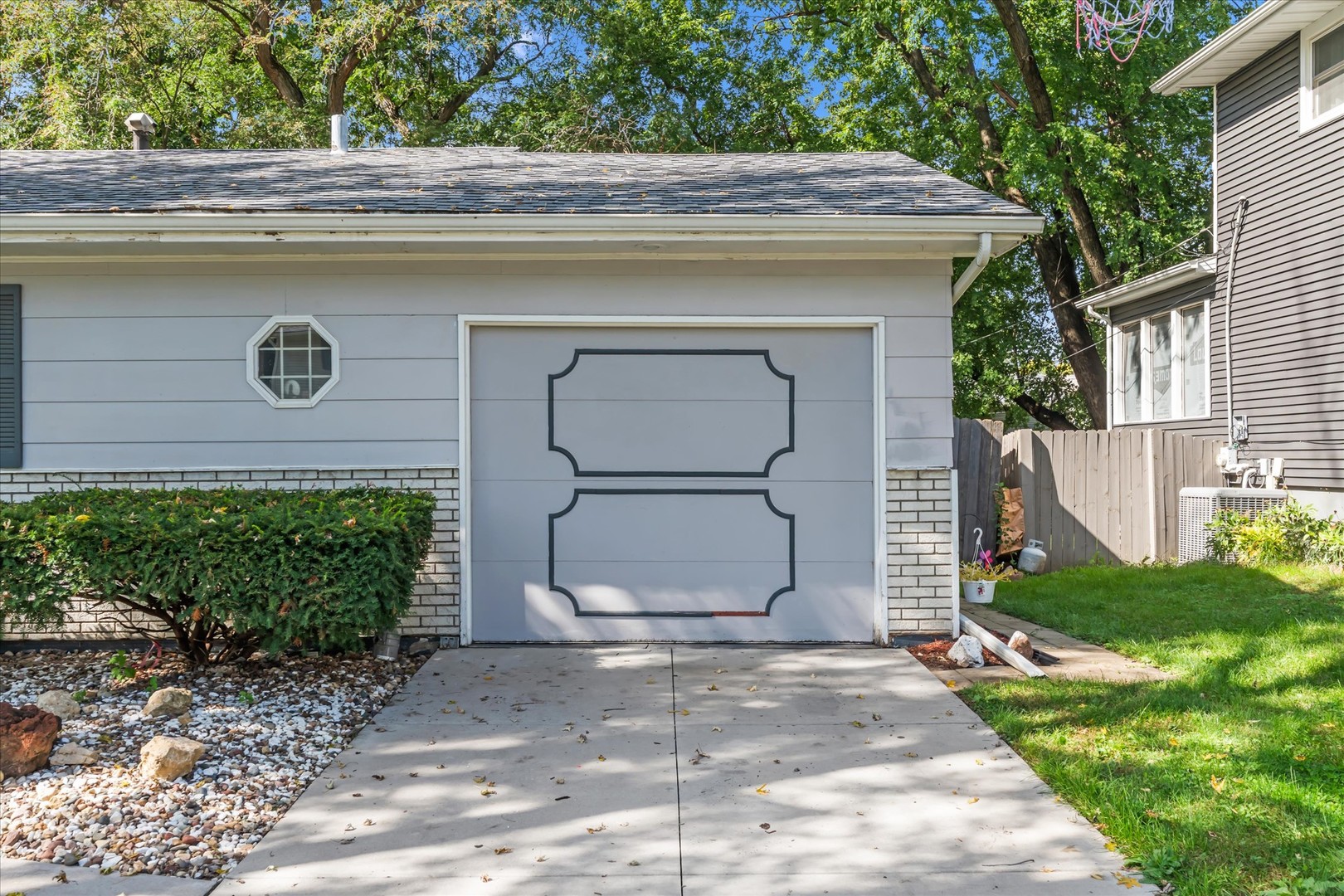 4550 Sheridan Street Property Photo 6