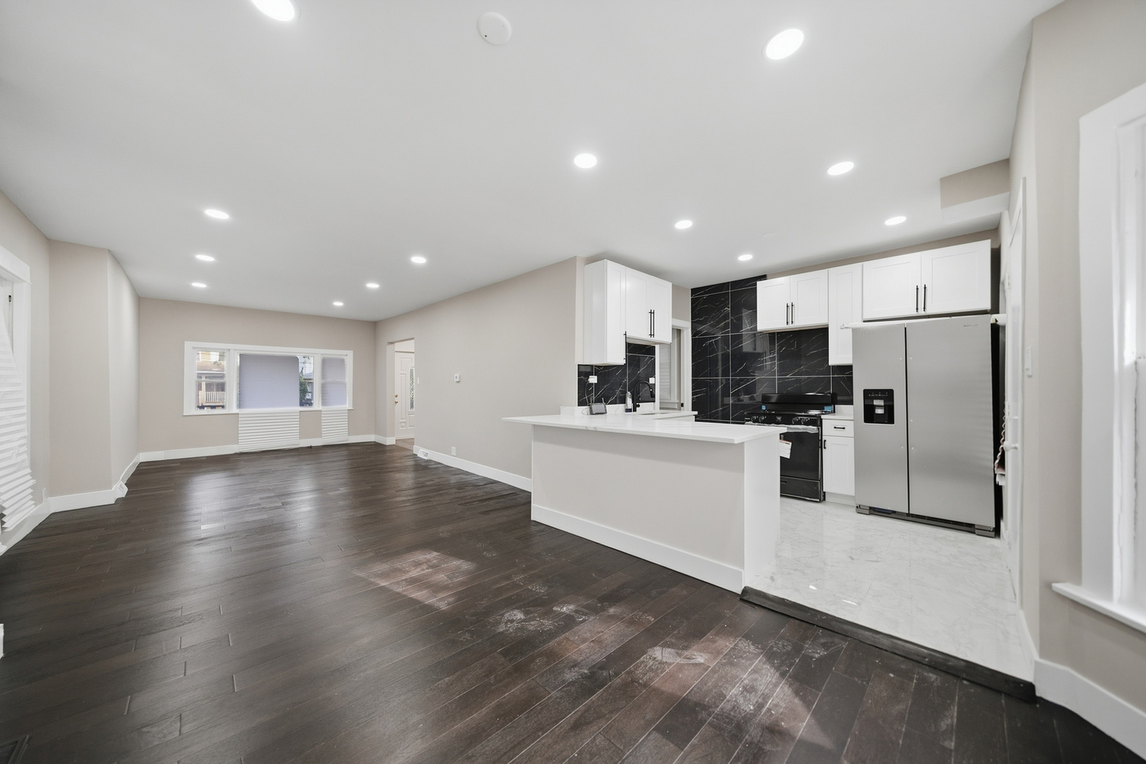 122 N Long Avenue Property Photo 6