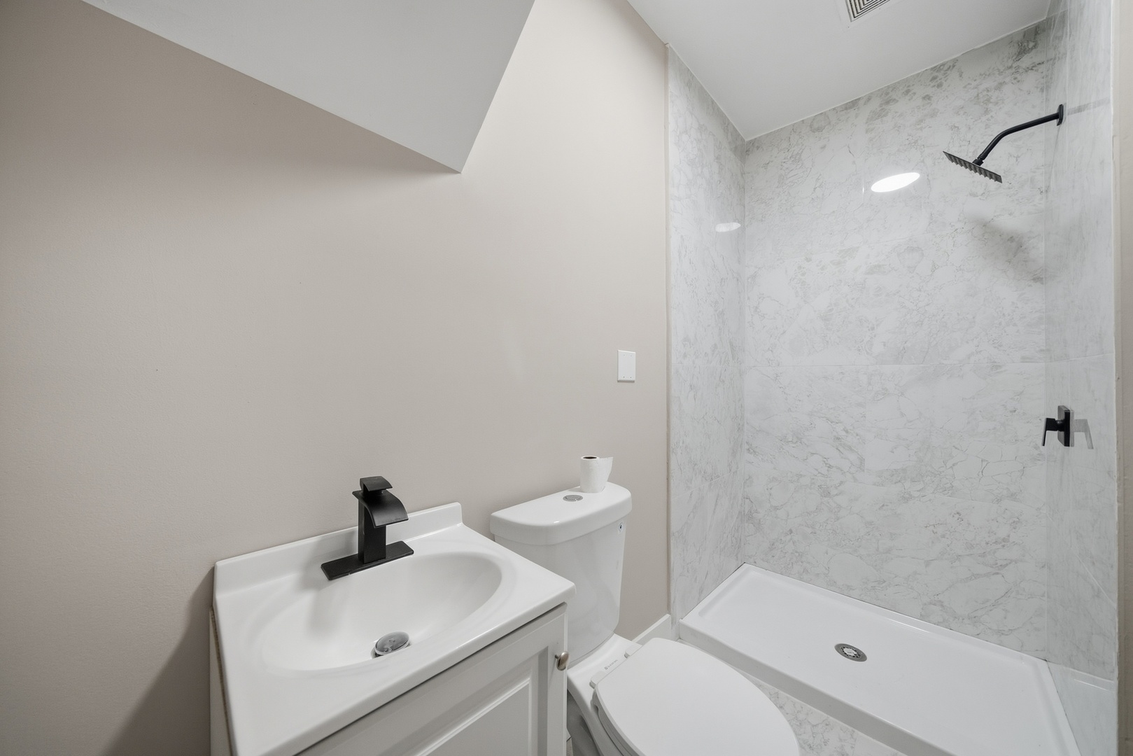 122 N Long Avenue Property Photo 8
