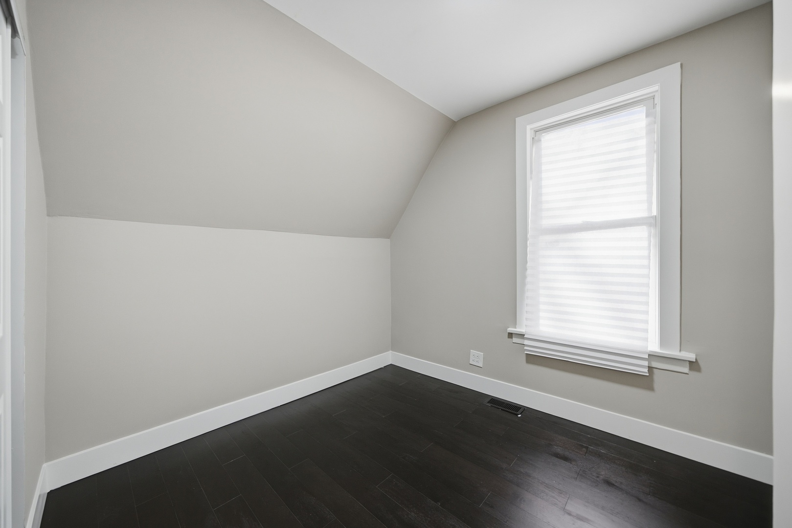 122 N Long Avenue Property Photo 20