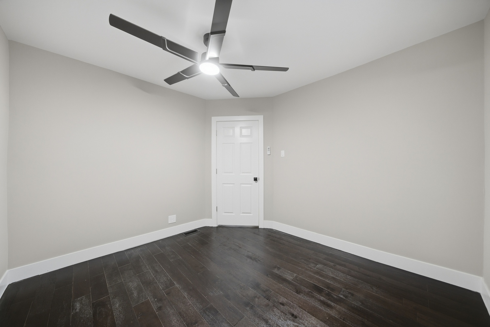 122 N Long Avenue Property Photo 23