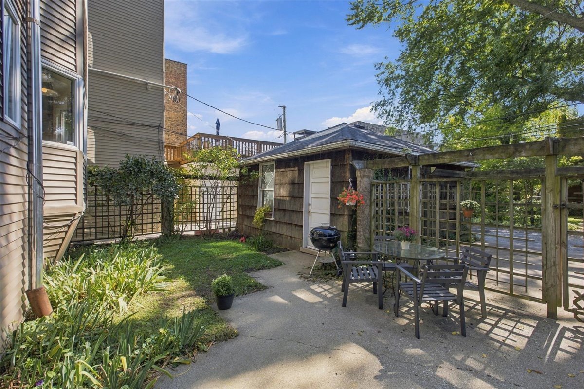 1625 W Rascher Avenue 1 Property Photo 24