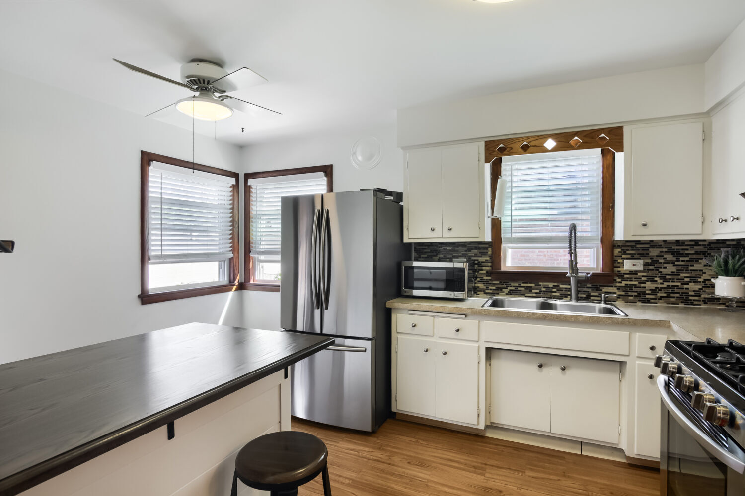 3428 W 116th Street Property Photo 6