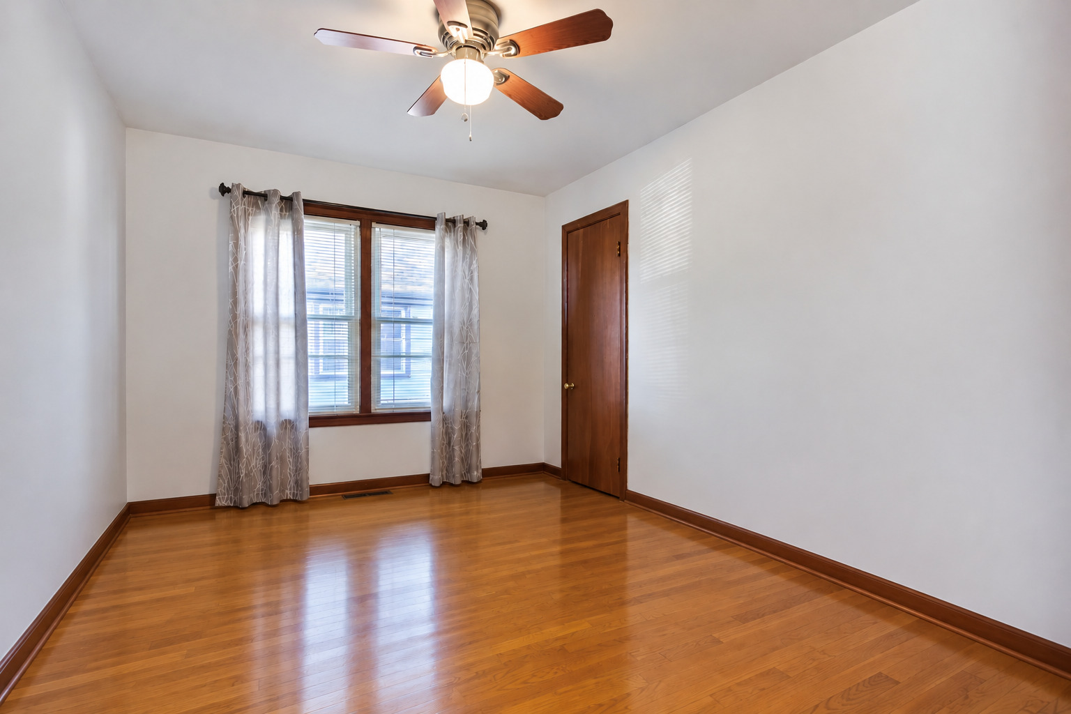 3428 W 116th Street Property Photo 10