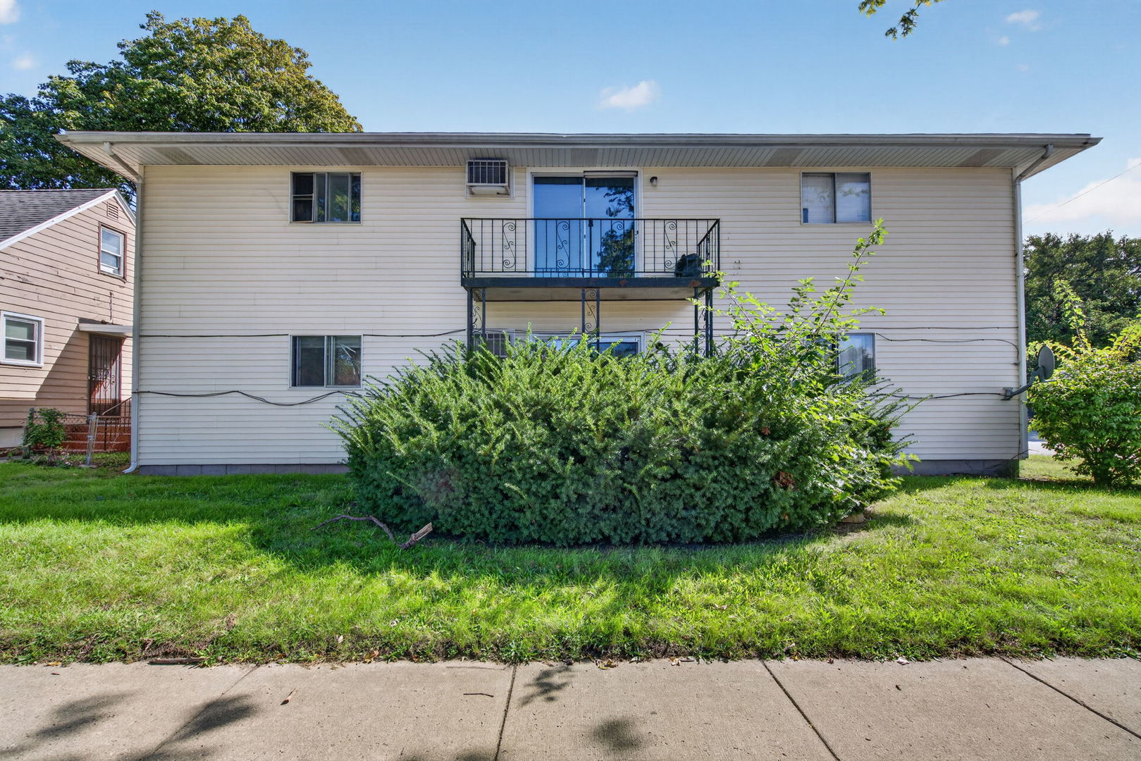 1525 E Risser Street Property Photo 1