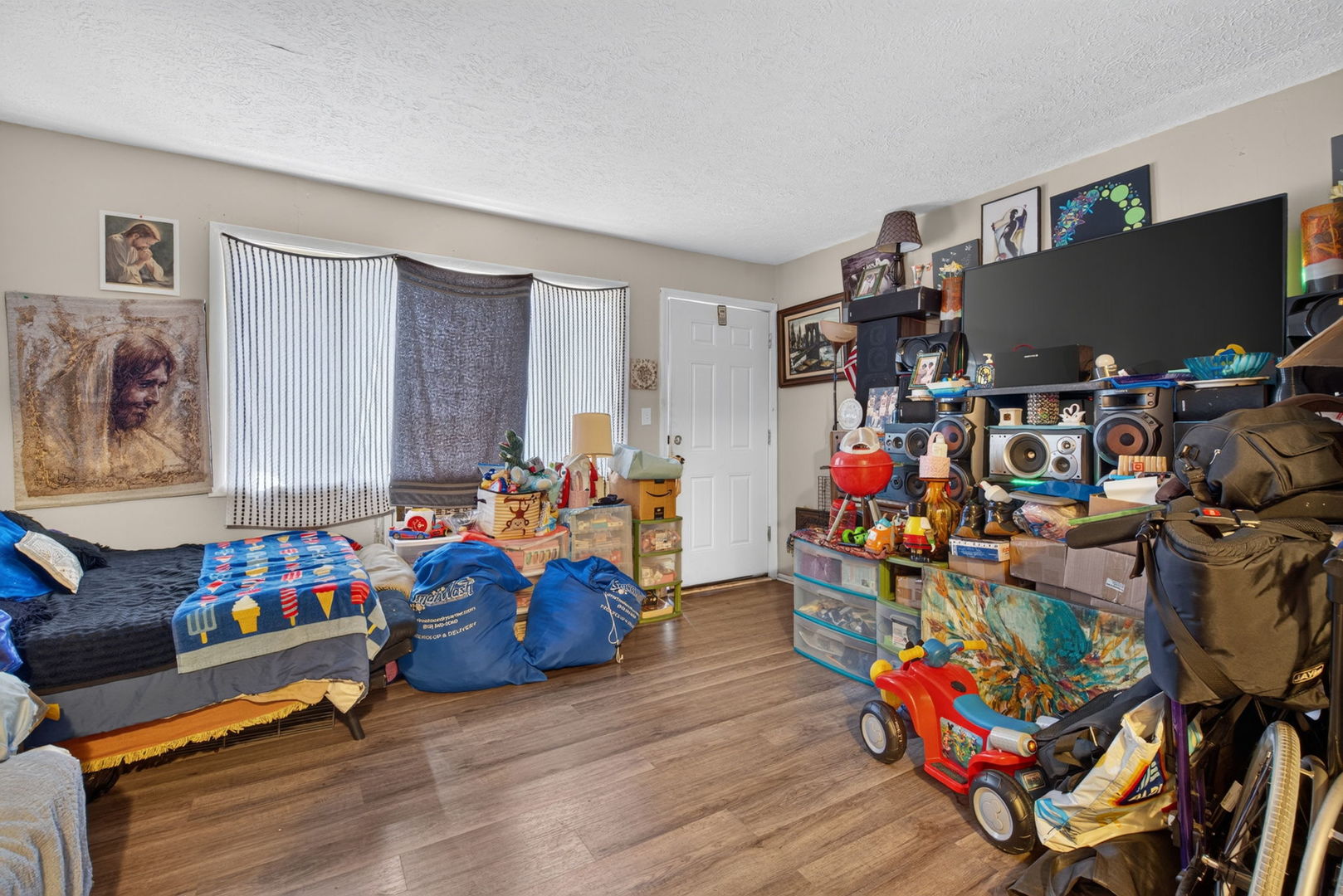 1525 E Risser Street Property Photo 20