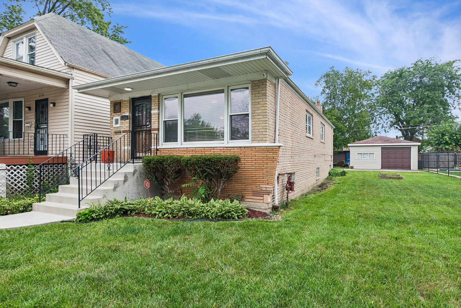 6534 S Bell Avenue Property Photo 3
