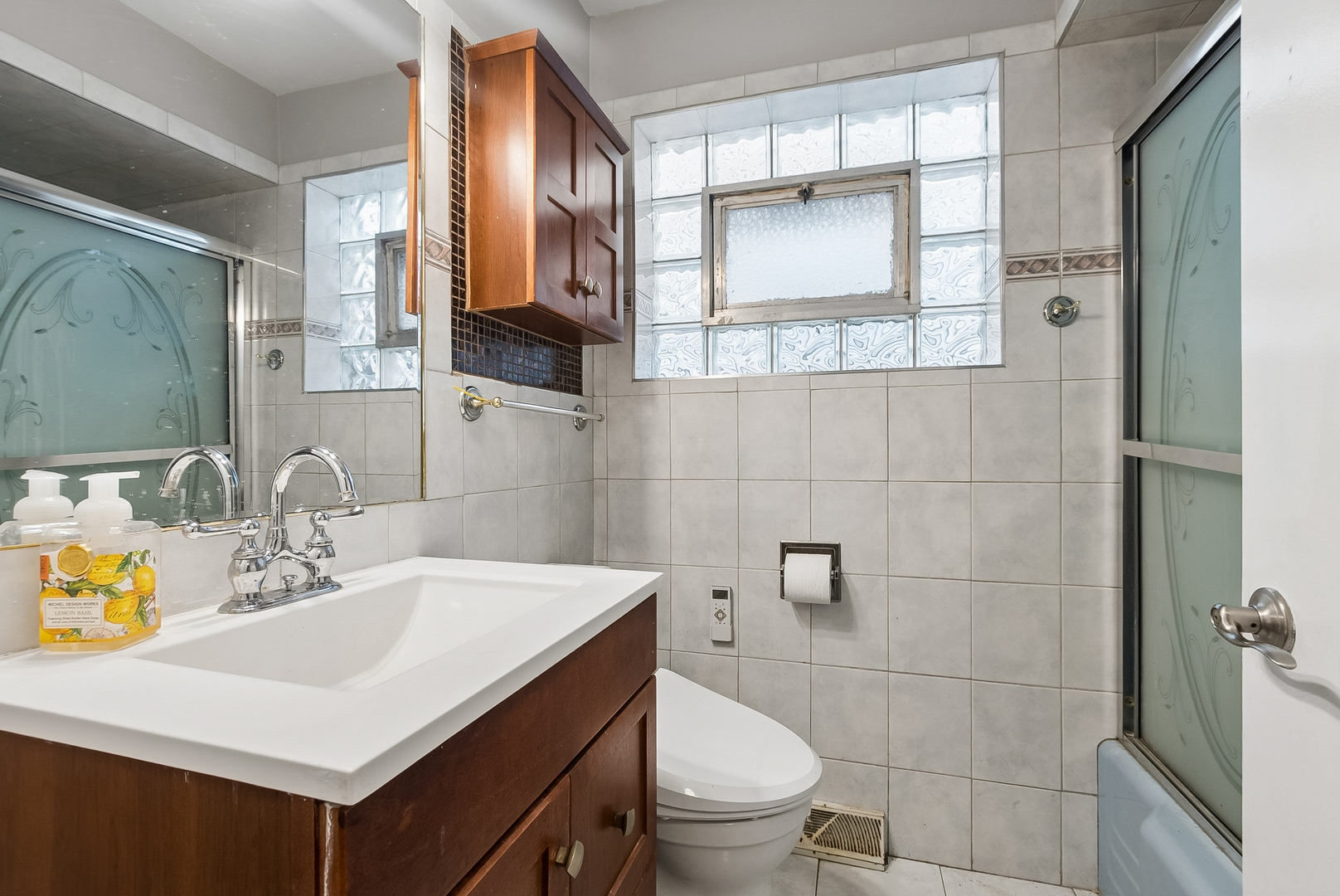 6534 S Bell Avenue Property Photo 9