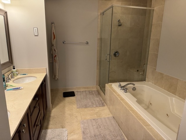 445 E North Water Street 1004 Property Photo 15