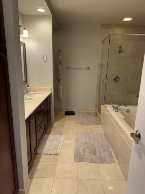 445 E North Water Street 1004 Property Photo 16