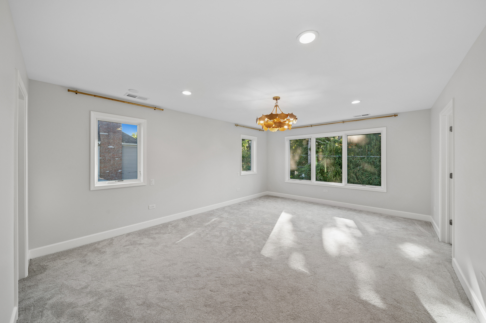 1321 N Webster Street Property Photo 21