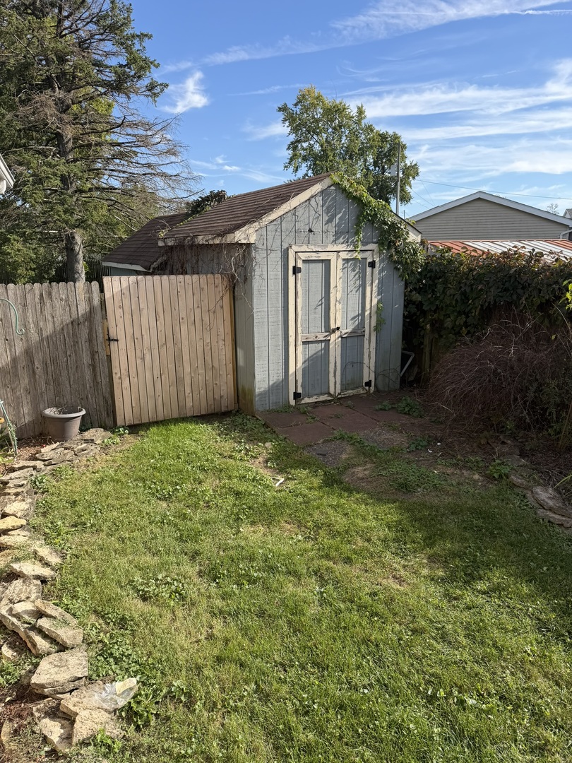 14545 Archer Avenue Property Photo 14