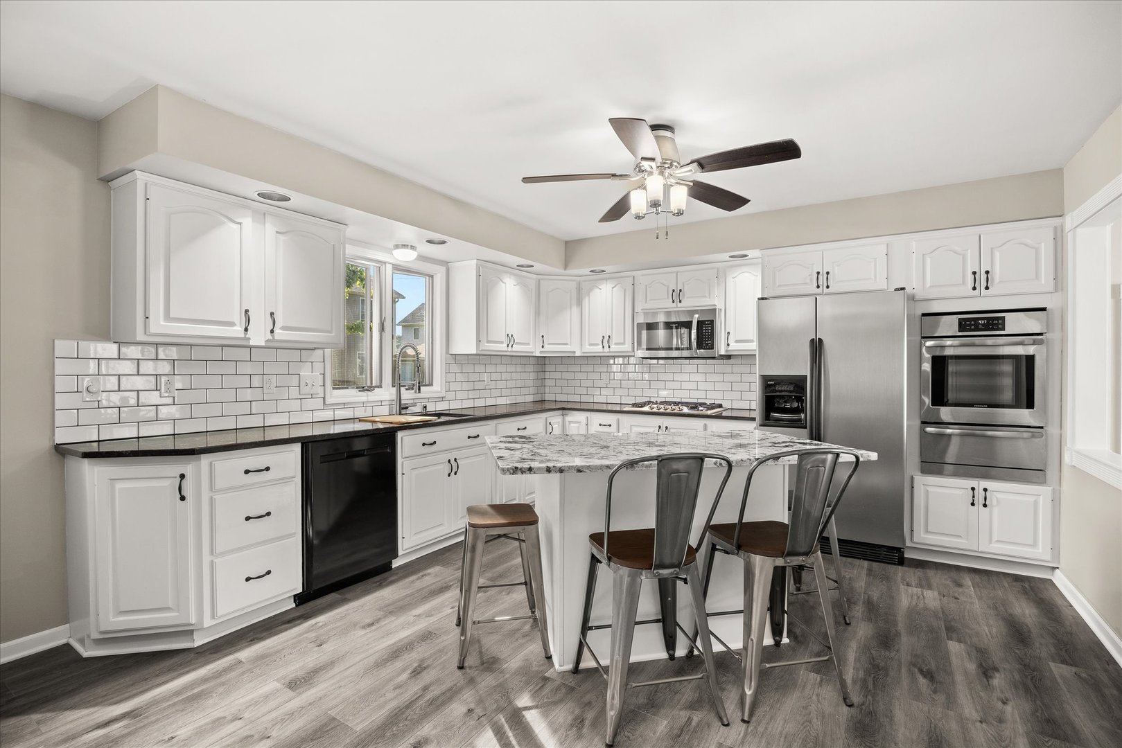 505 2nd Street Property Photo 11