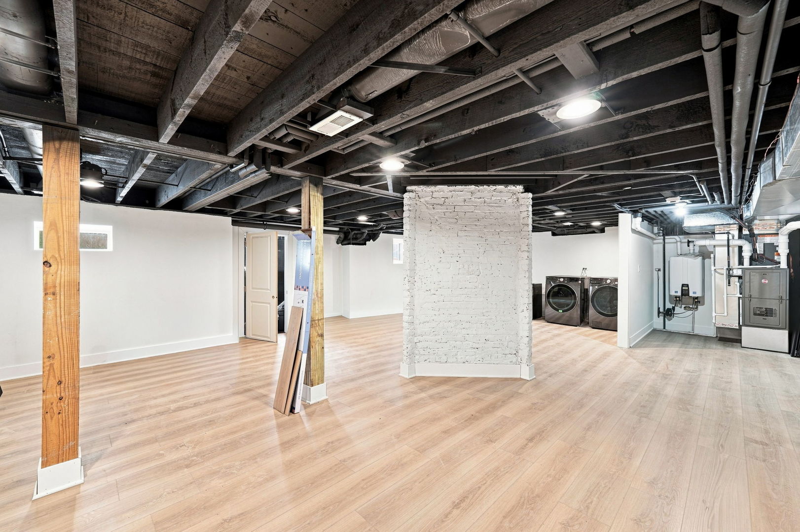 121 N Kensington Avenue Property Photo 32