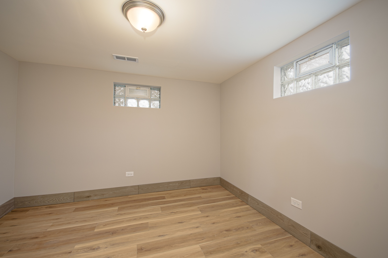 9605 S Greenwood Avenue Property Photo 21