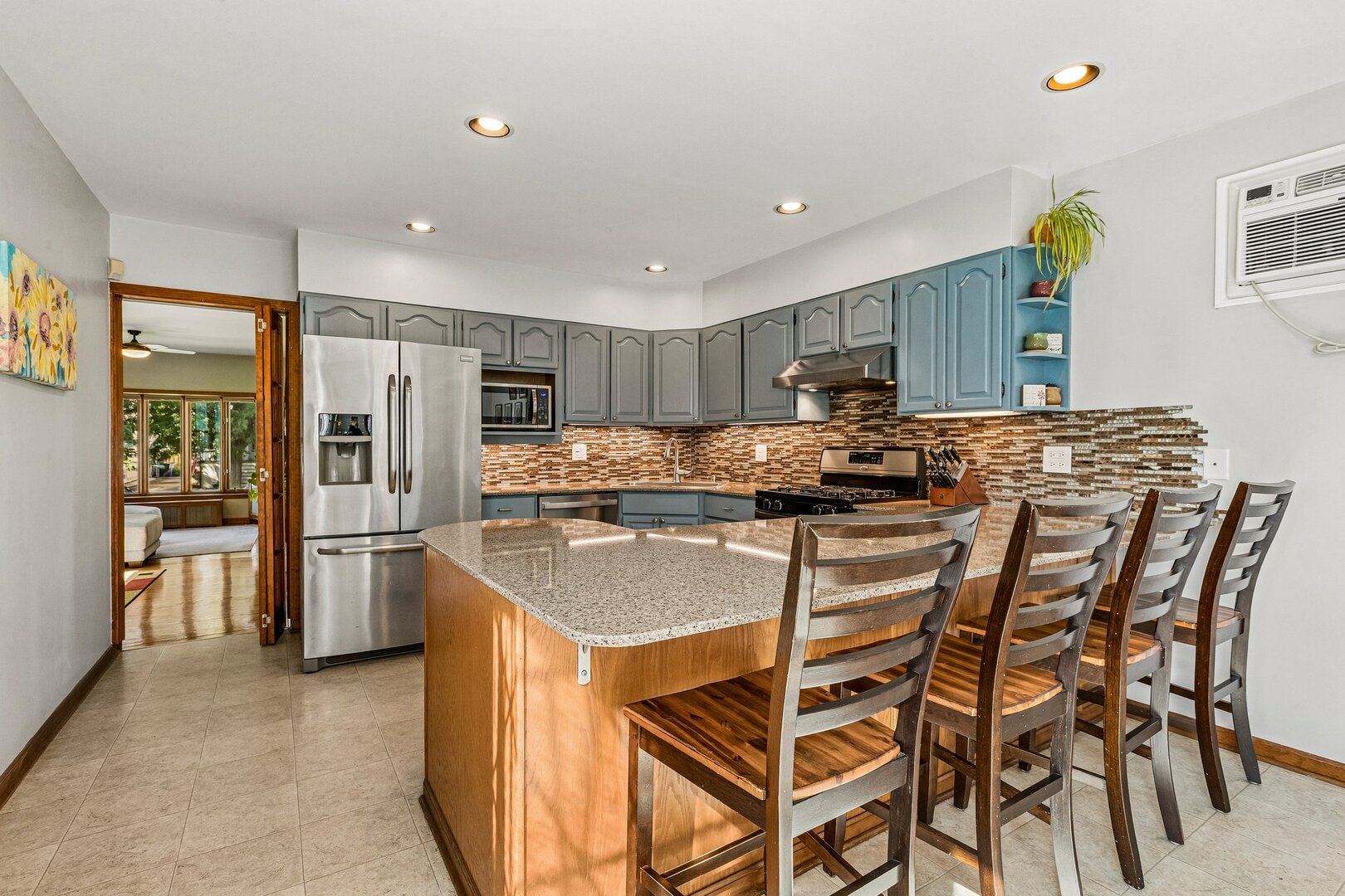 4731 N Kilbourn Avenue Property Photo 14