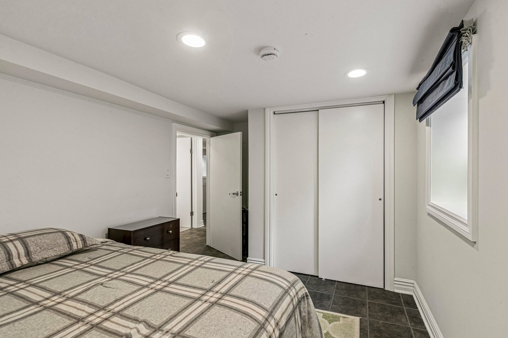4731 N Kilbourn Avenue Property Photo 28