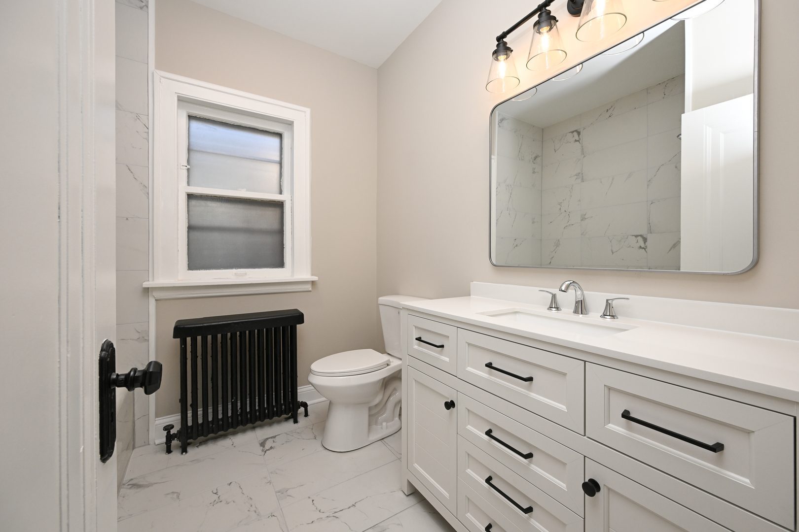 2619 W Farwell Avenue Property Photo 13