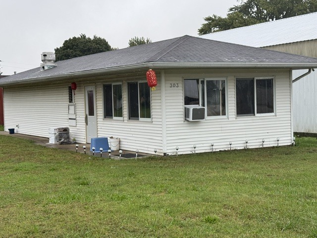 303 N Main Street Property Photo 2