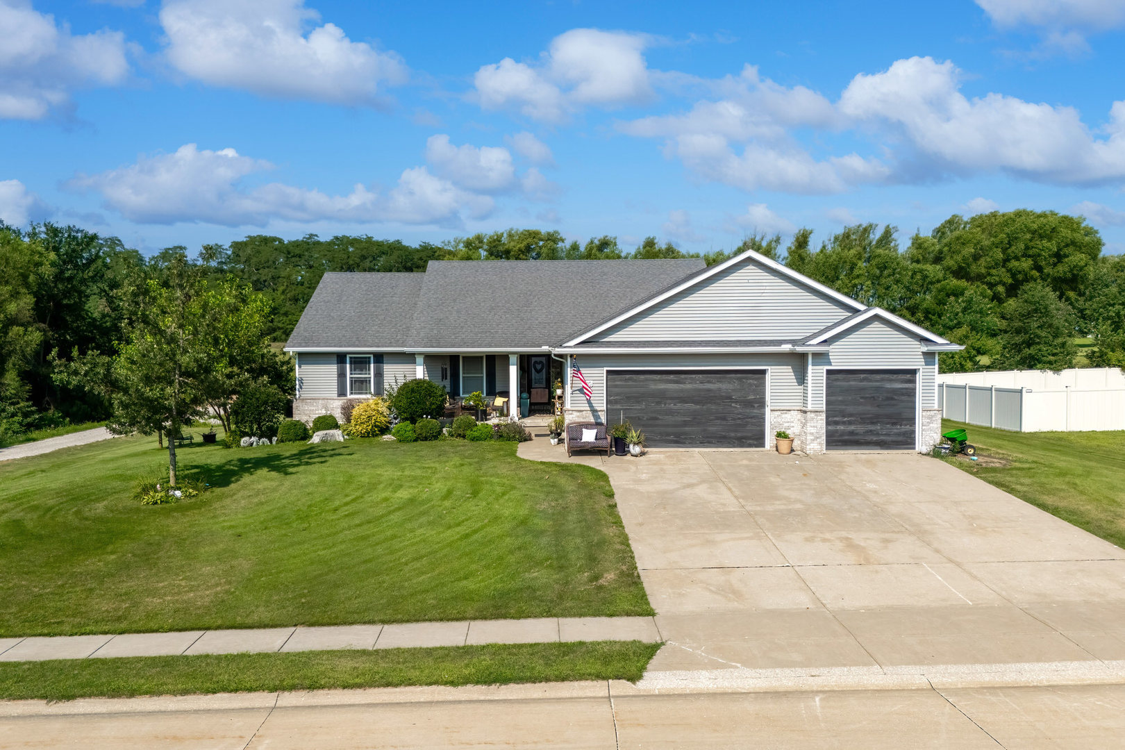 510 Fenceline Drive Property Photo 1