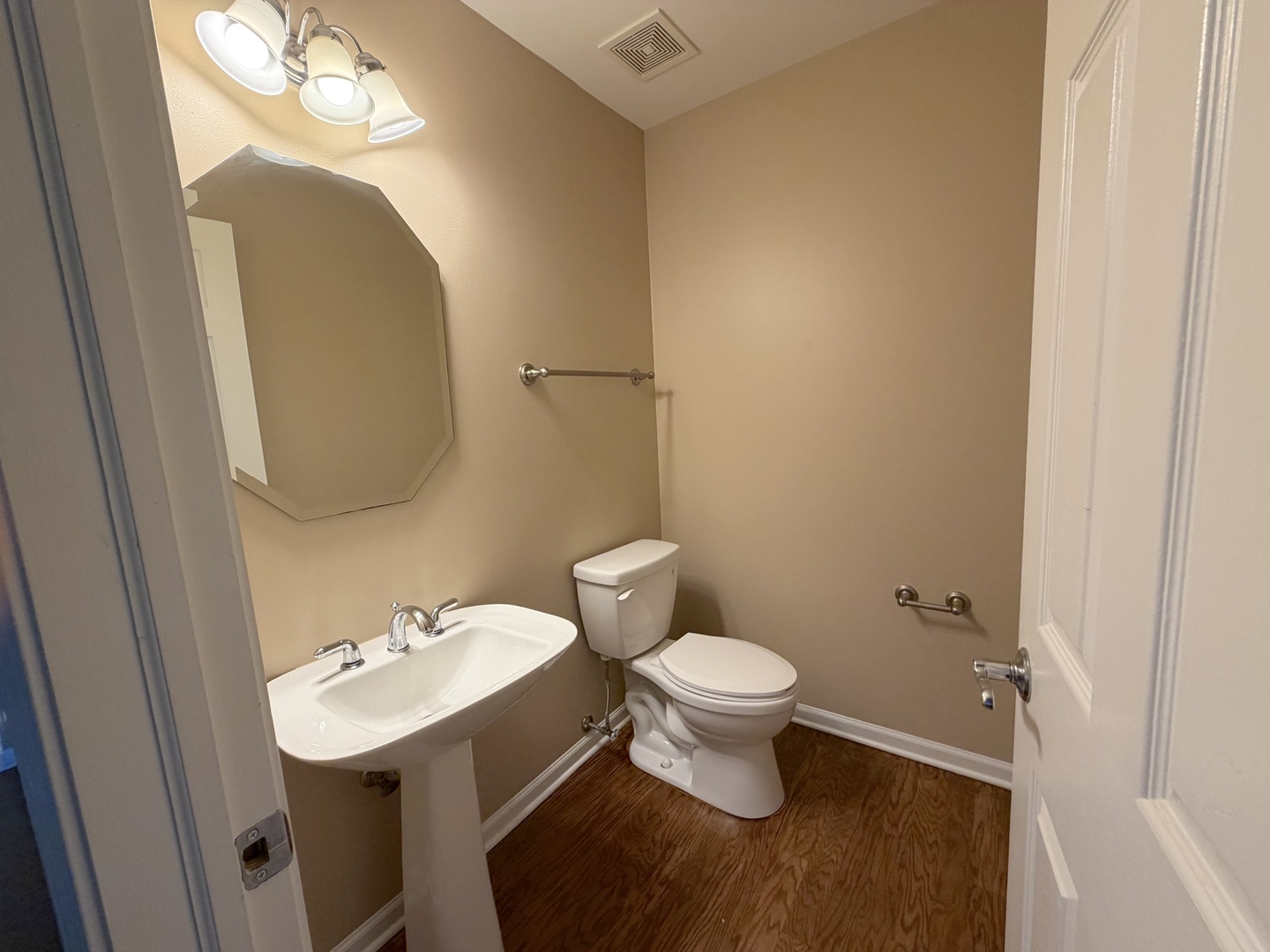 3257 Cool Springs Court Property Photo 7