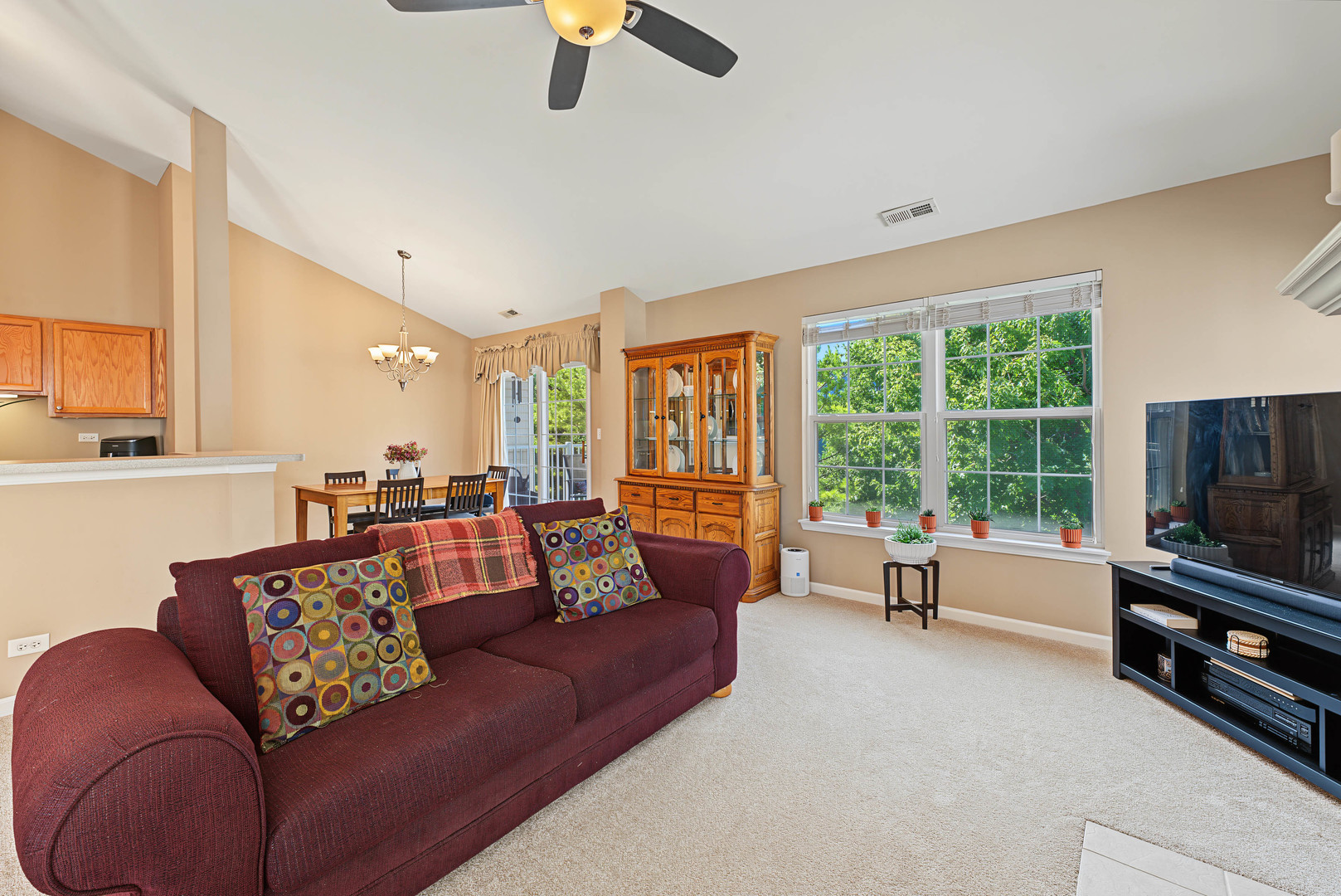 2410 Georgetown Circle Property Photo 4