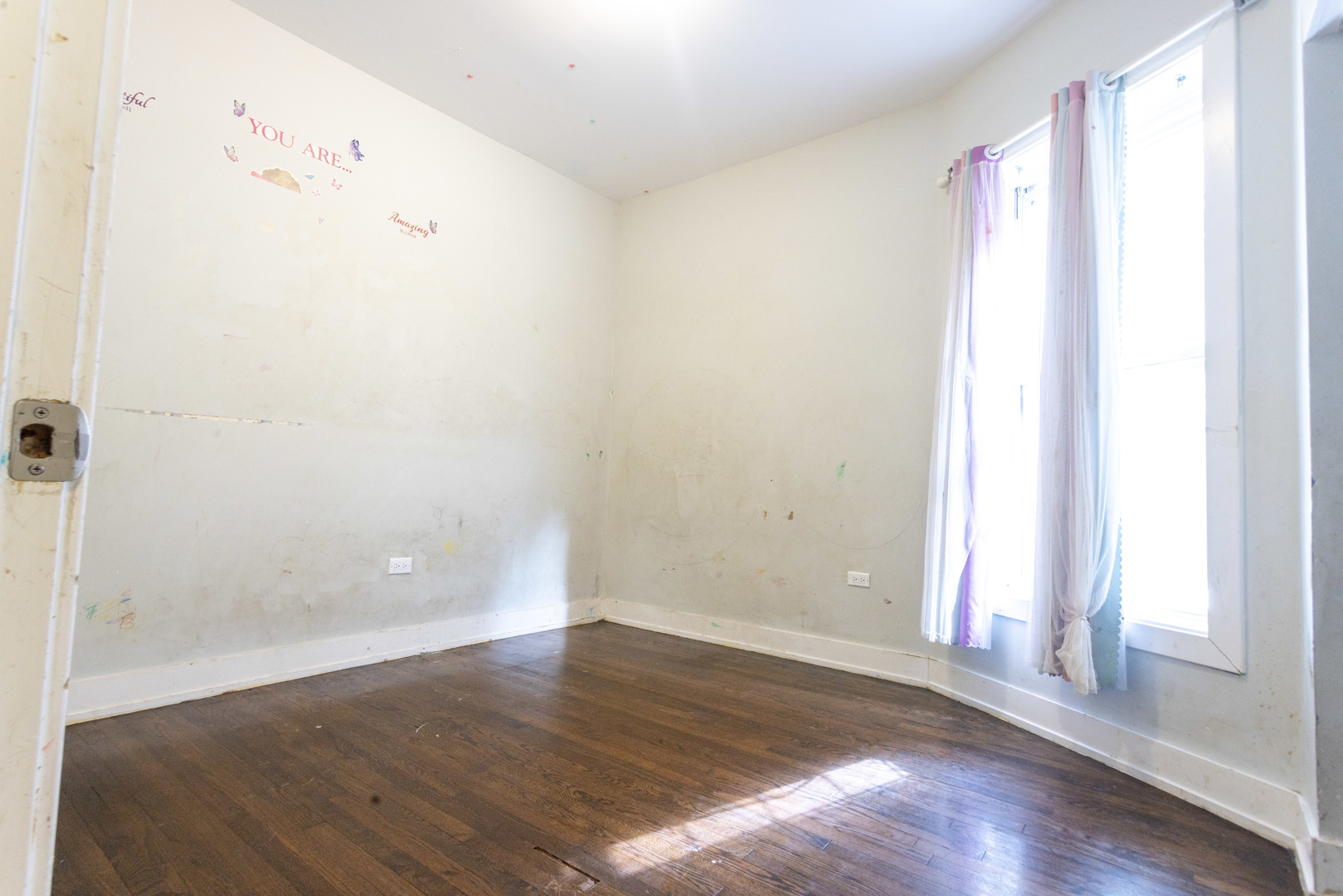 6434 S Eberhart Avenue Property Photo 10