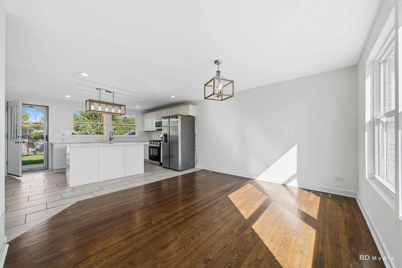 9416 Magnolia Avenue Property Photo 8