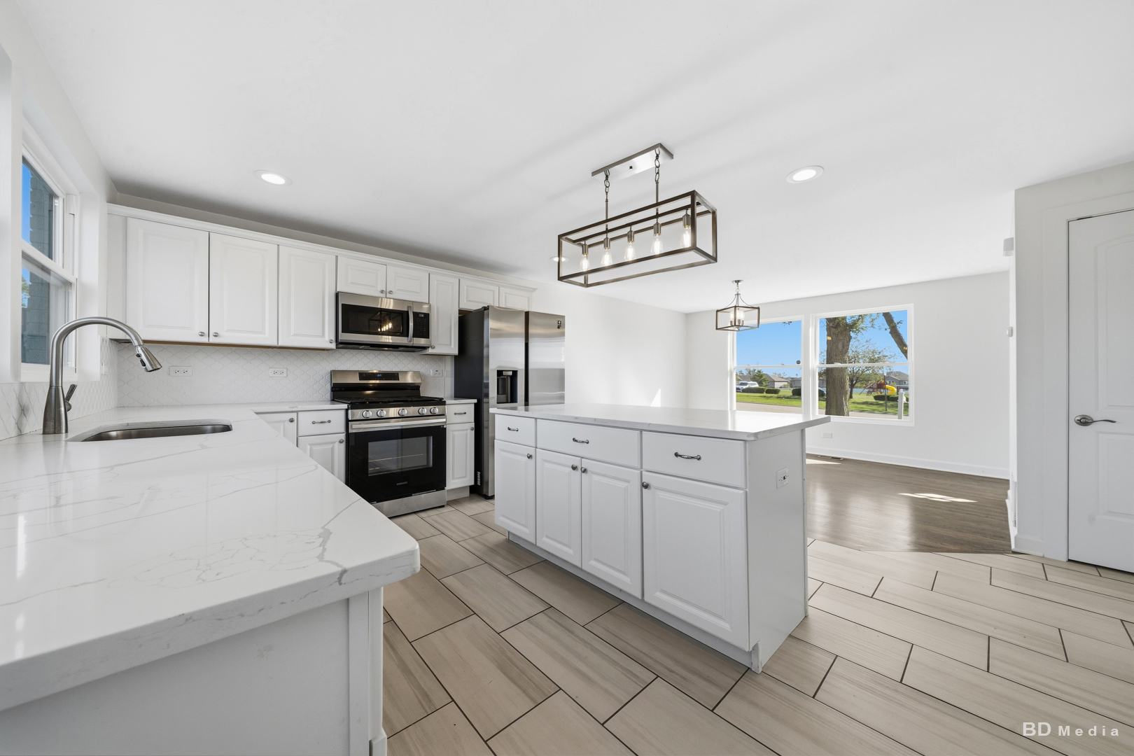 9416 Magnolia Avenue Property Photo 10