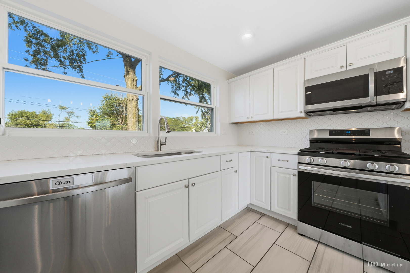 9416 Magnolia Avenue Property Photo 12