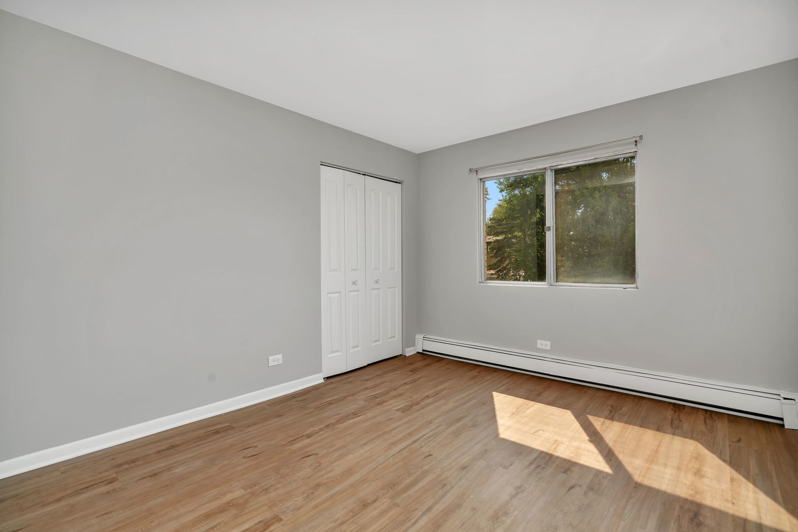 909 Plainfield Road 10 Property Photo 6