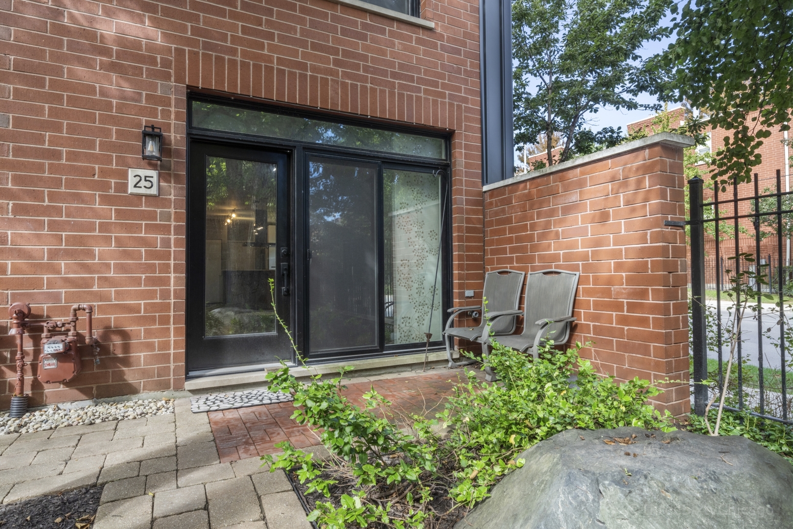 1801 W Diversey Parkway 25 Property Photo 2