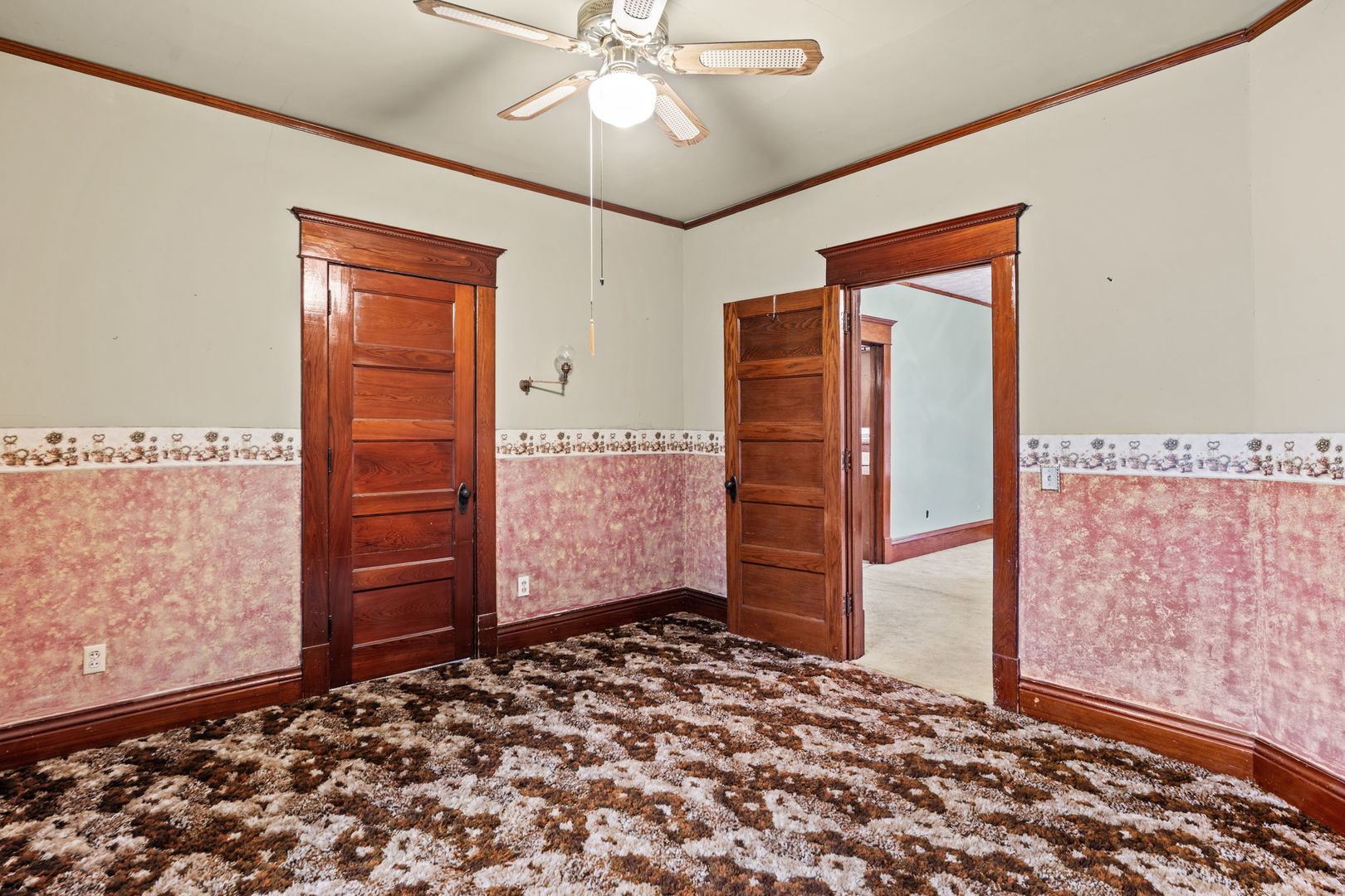 1315 Albany Street Property Photo 9