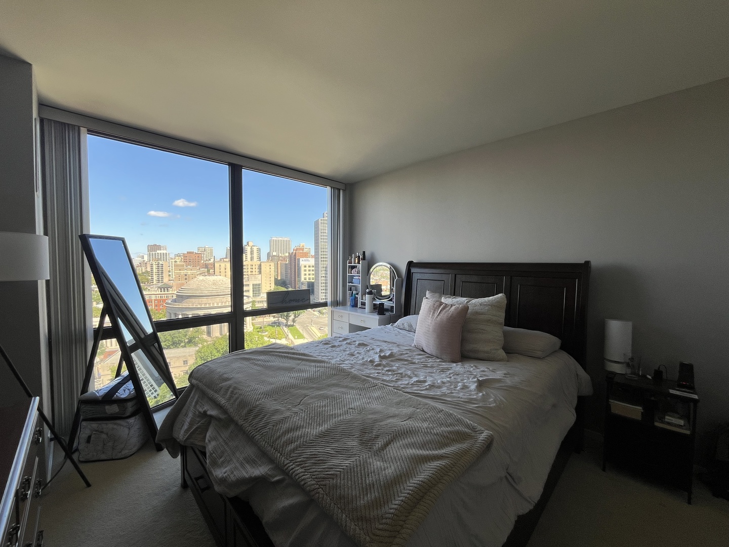 2650 N Lakeview Avenue 1507 Property Photo 11