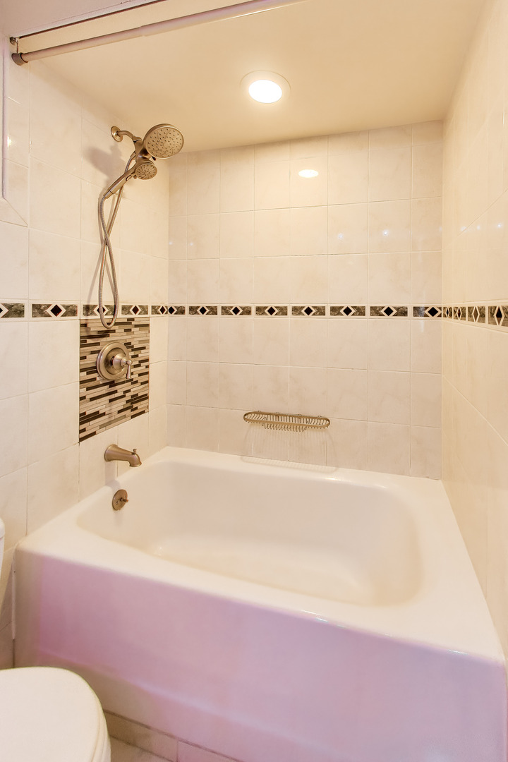 4170 N Marine Drive 12k Property Photo 42