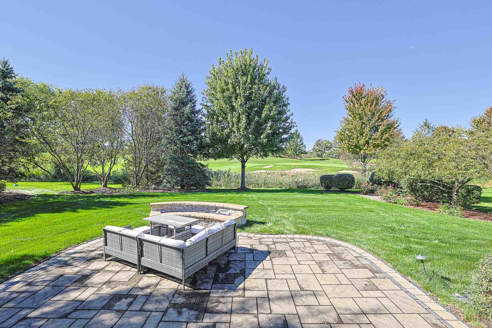 7 Tournament Drive Property Photo 38