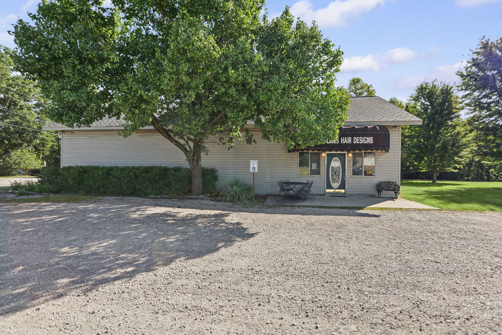 1104 W Whittaker Street Property Photo 4