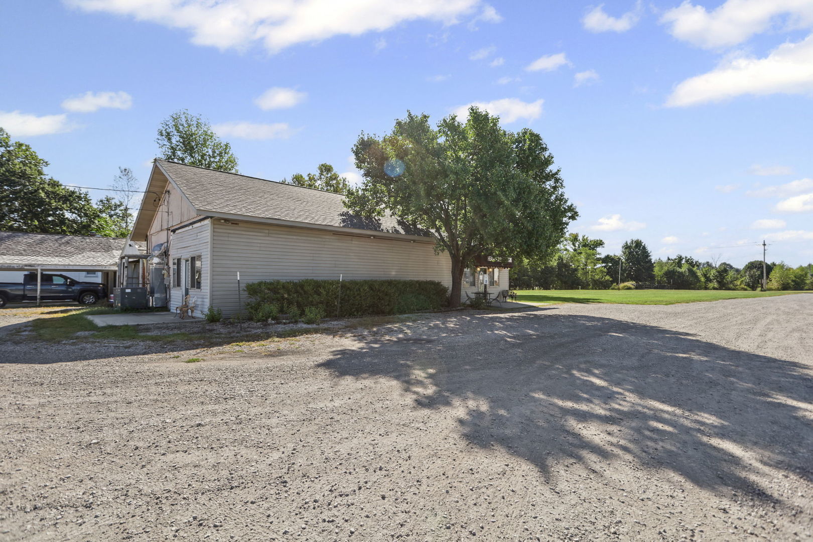 1104 W Whittaker Street Property Photo 5