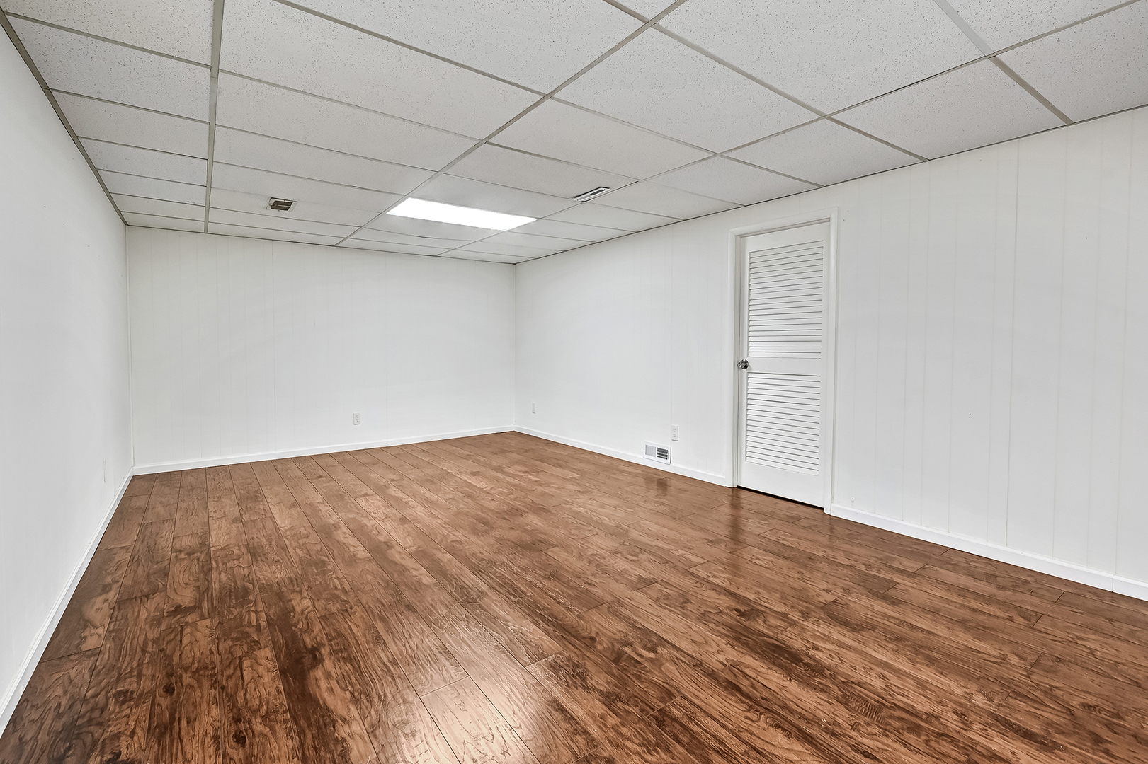 216 Pinewood Lane Property Photo 15