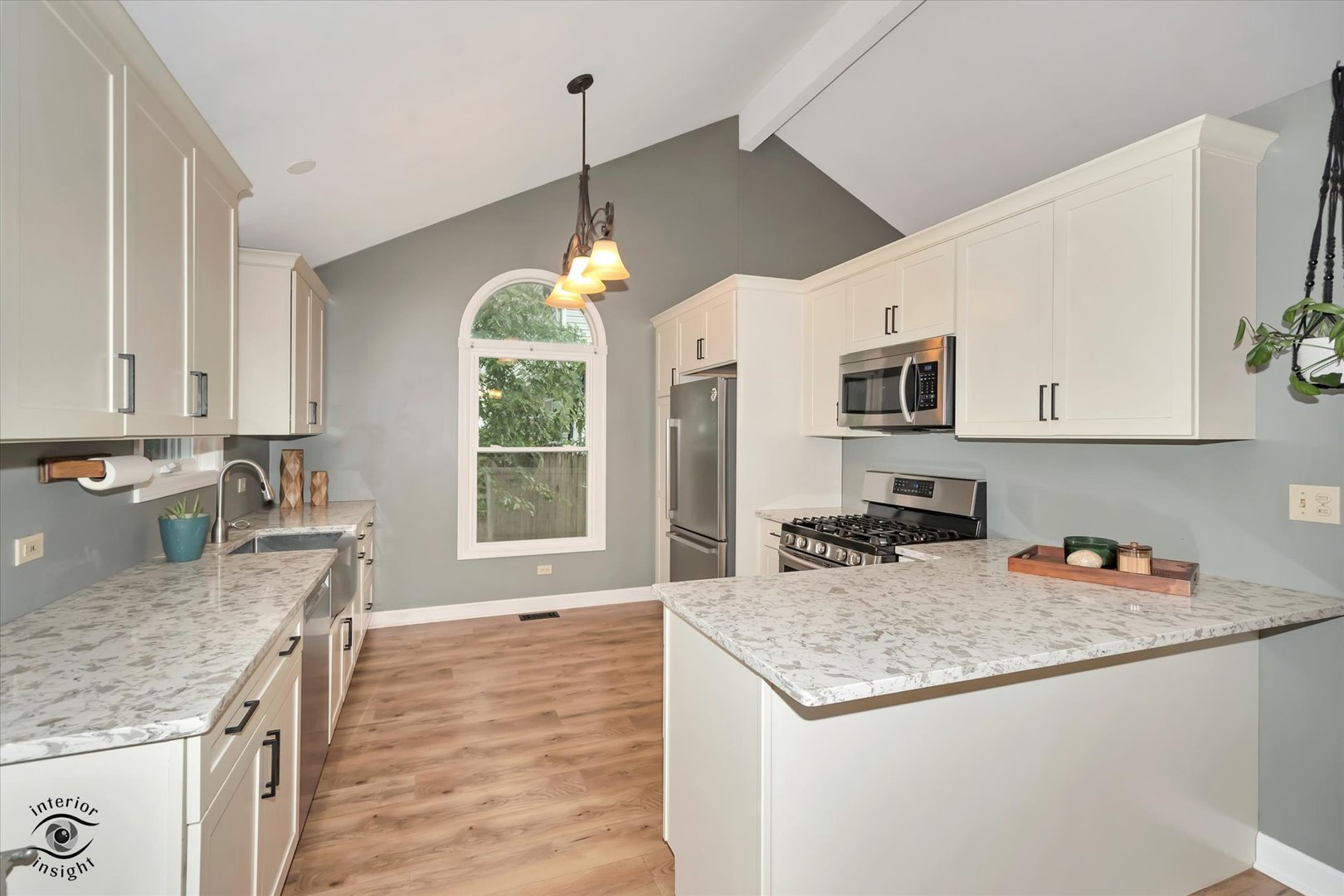 24951 S Blackthorne Road Property Photo 3